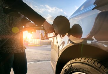 7 handige tanktips voor jouw vakantie met huurauto