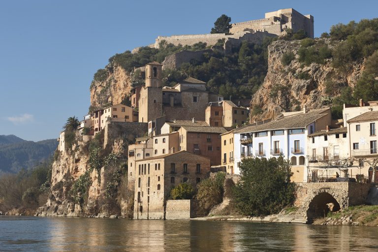 historic-village-with-medieval-castle-miravet-tarragona-catalunya-spain-2