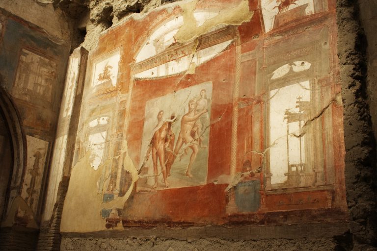 roman-fresco-in-herculaneum