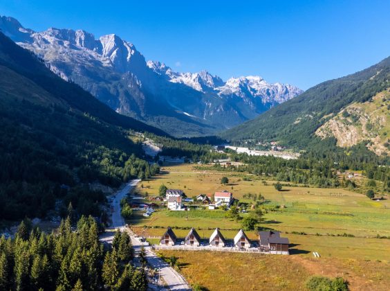 Roadtrippen door Albanië? Mis deze 5 hoogtepunten zeker niet met je huurauto