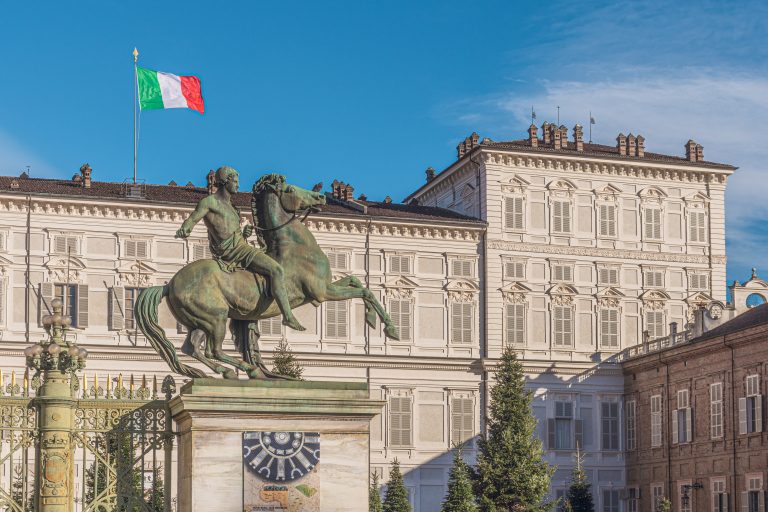 piazza-castello-and-royal-palace-of-turin-historic-palace-of-the-house-of-savoy-in-the-city-of-turin