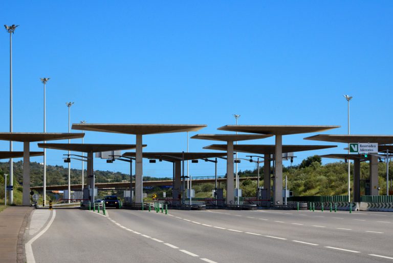 paderne-toll-plaza-on-the-a2-motorway-main-entry-point-to-the-algarve-portugal