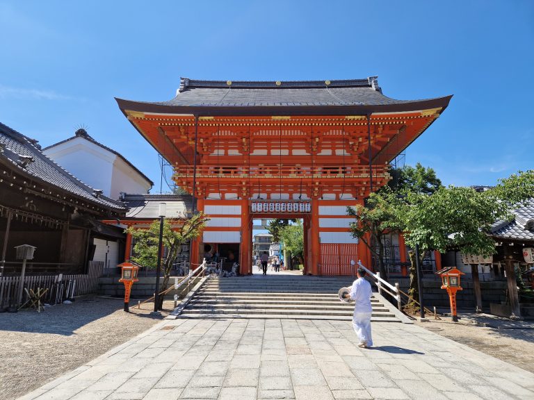 4-wissel-natuur-af-met-een-bezoek-aan-steden-in-japan