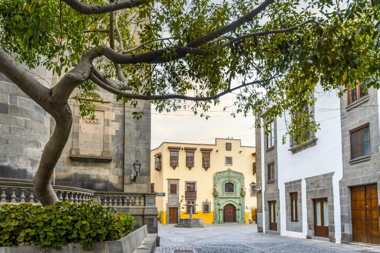 columbus-house-landmark-in-vegueta-las-palmas-de-gran-canaria-canary-islands-spain